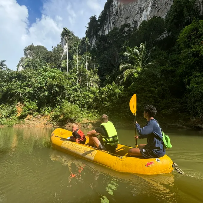 Kanoen in Elephant Hills